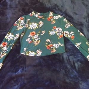 RUE 21 Long sleeved floral crop tee